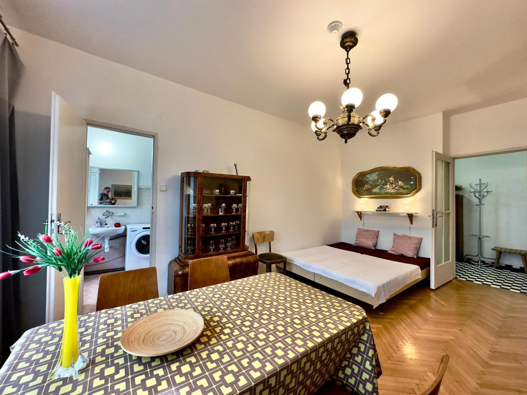 Apartment Sedlčanská - You Will Save Money Here - equipped with antique furniture Prague Extérieur photo