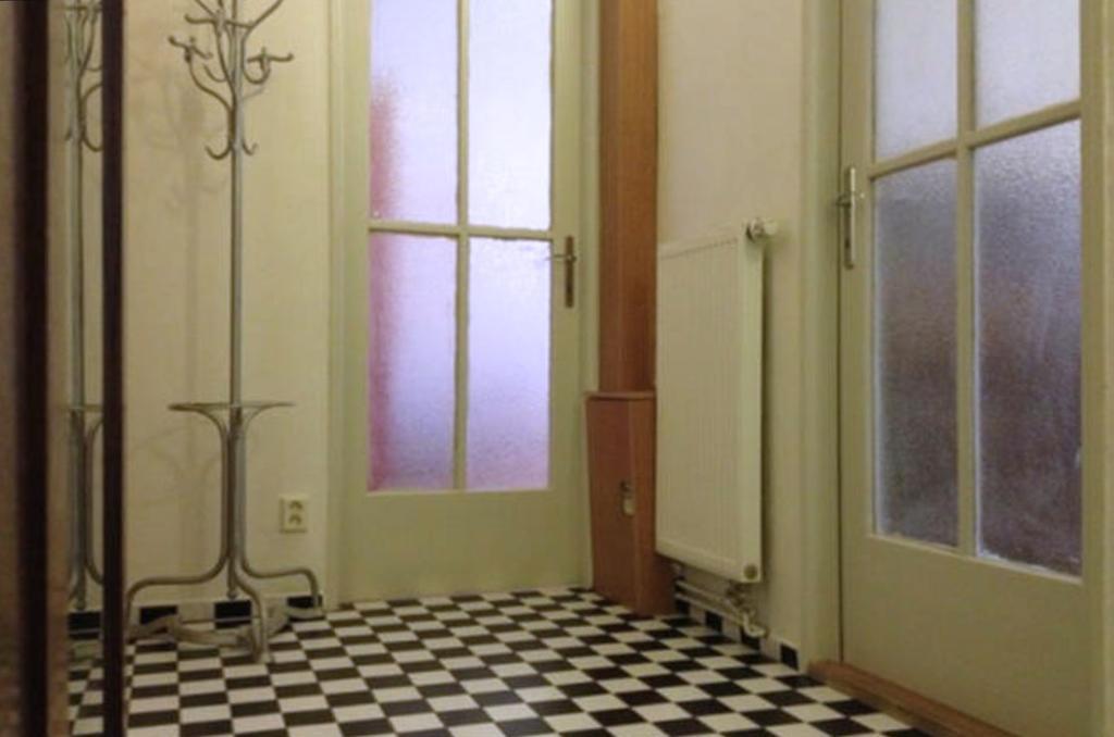 Apartment Sedlčanská - You Will Save Money Here - equipped with antique furniture Prague Chambre photo